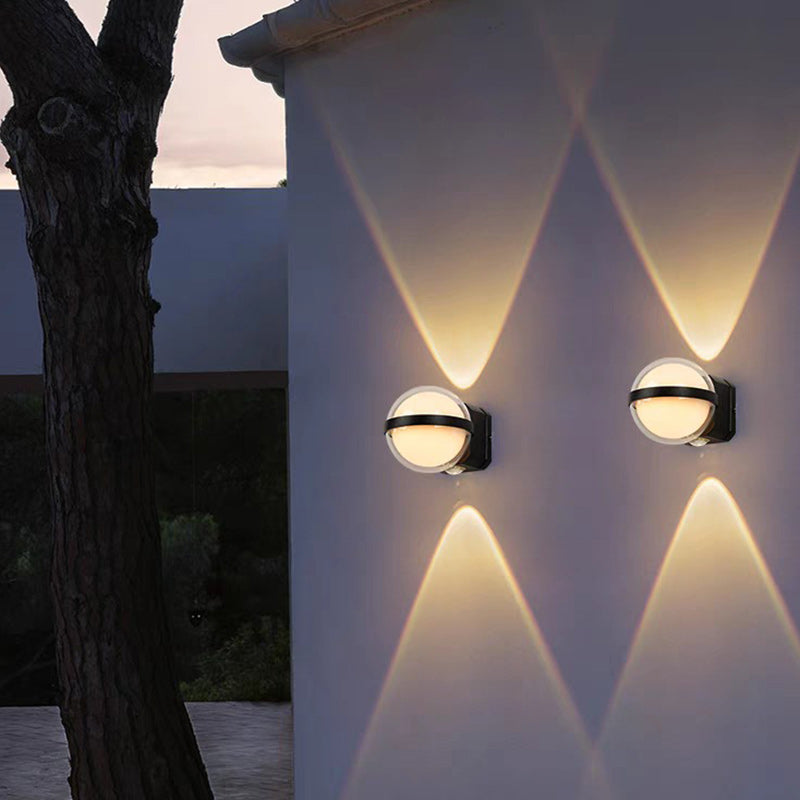 Lampe murale LED rectangulaire en aluminium acrylique étanche à la simplicité moderne pour patio extérieur 