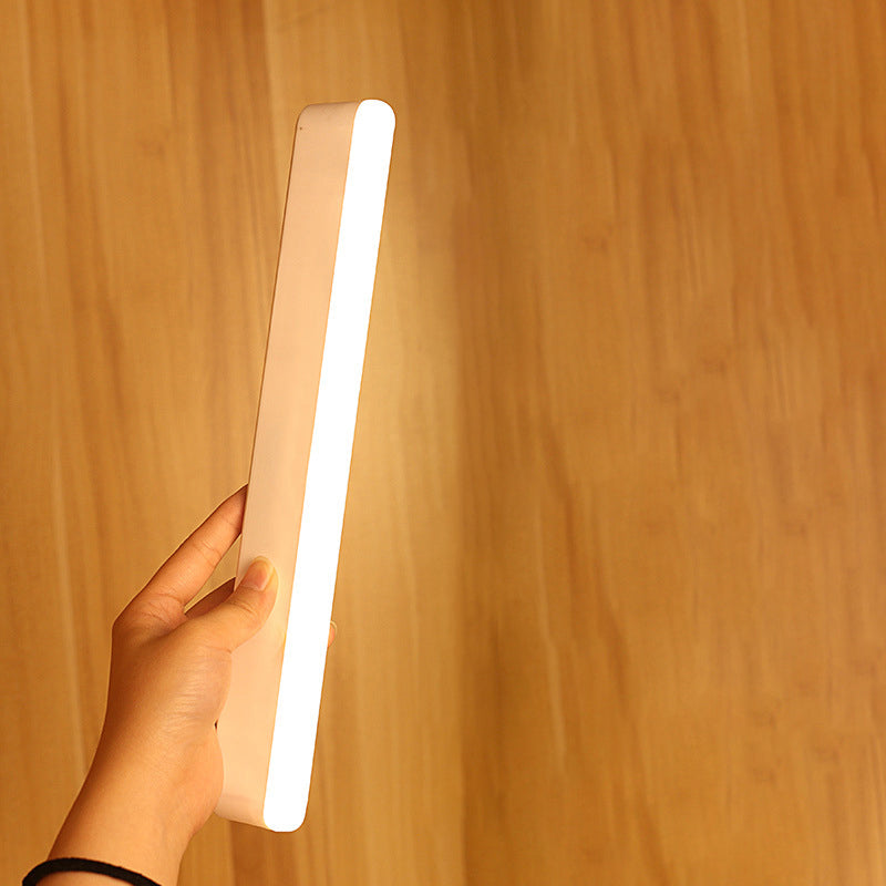 مصباح حائط LED مستطيل بشريط بلاستيكي قابل لإعادة الشحن بتصميم حديث وبسيط مع شفط مغناطيسي، إضاءة ليلية للدراسة 