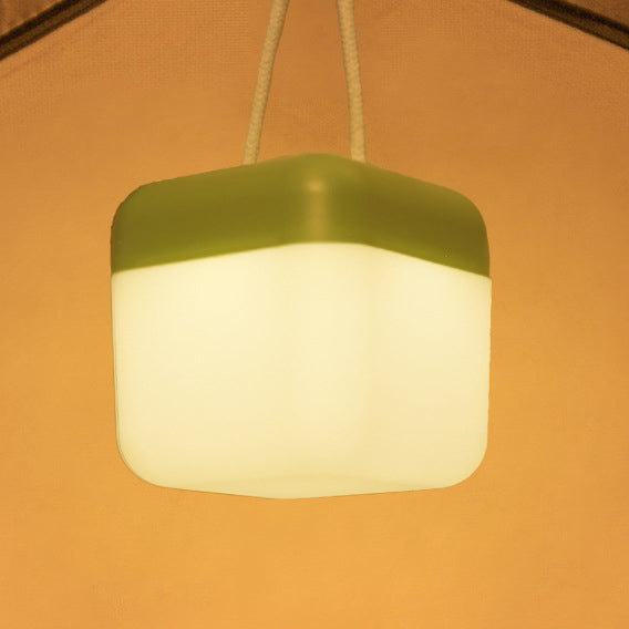 إضاءة LED أسطوانية محمولة قابلة لإعادة الشحن من ABS بتصميم بسيط وحديث للمناظر الطبيعية في الهواء الطلق للحديقة 