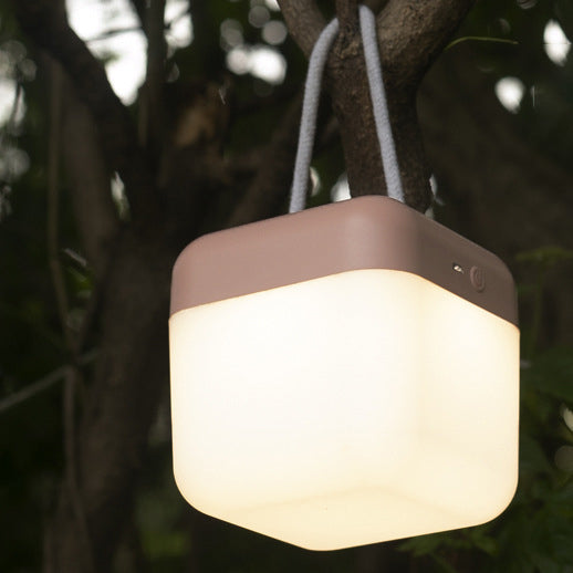 Éclairage paysager LED cylindrique portable rechargeable en ABS de simplicité moderne pour le jardin 