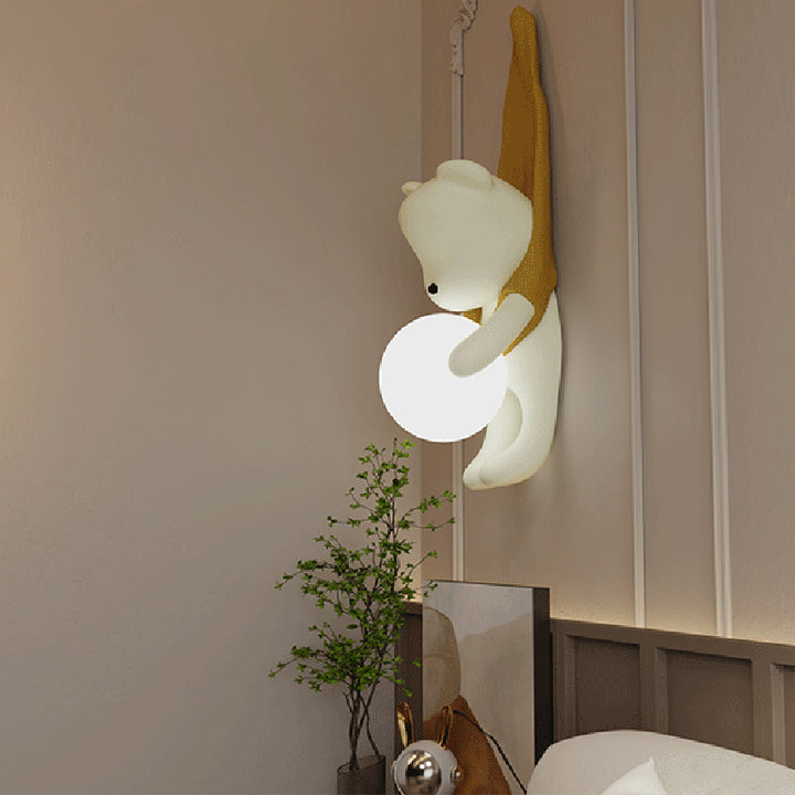 Applique murale 1 lumière en résine PMMA avec ours suspendu pour chambre d'enfant contemporaine 