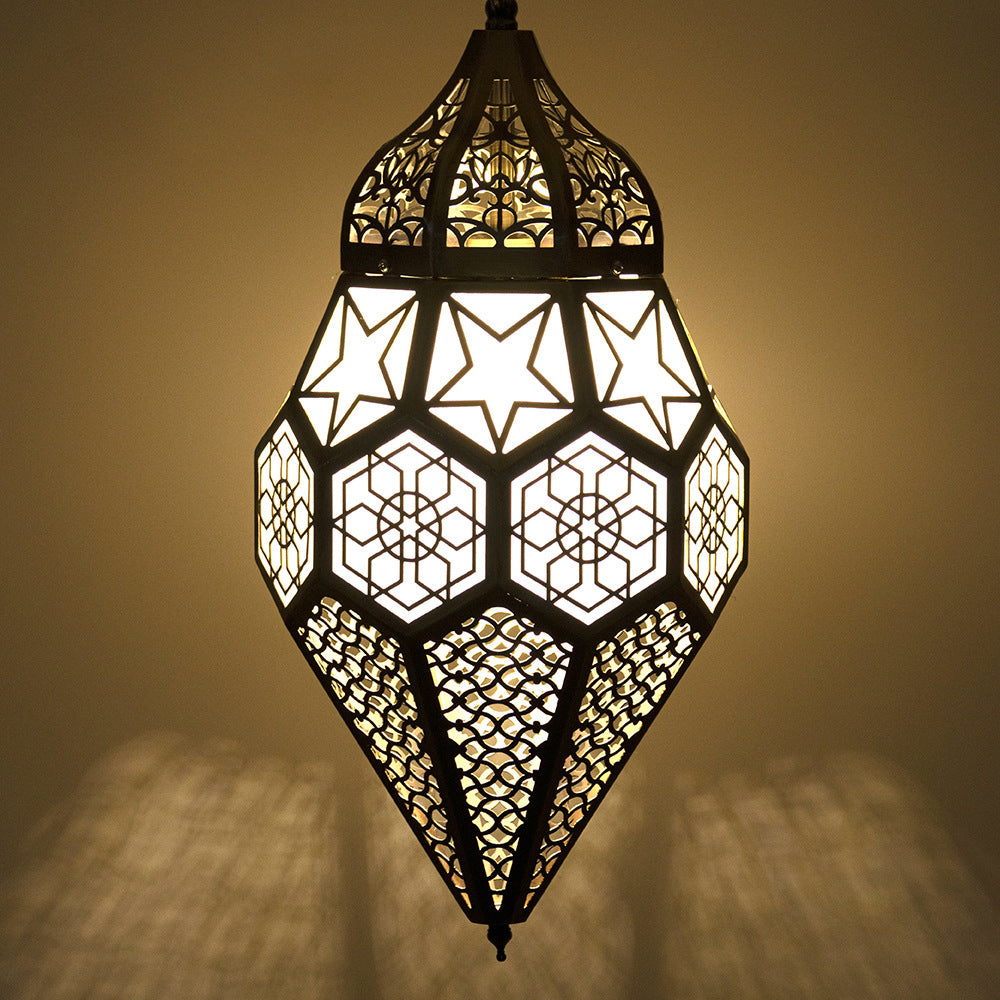 Lanterne contemporaine rétro en fer creusé rhombique sculpté 1 lumière pour salle à manger 