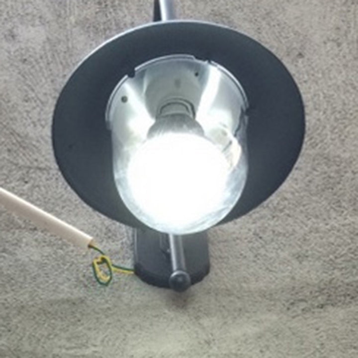 Zeitgenössische industrielle wasserdichte Aluminium-PVC-Kegel-Horn 1-Licht-Wandleuchte für Außenpatio 