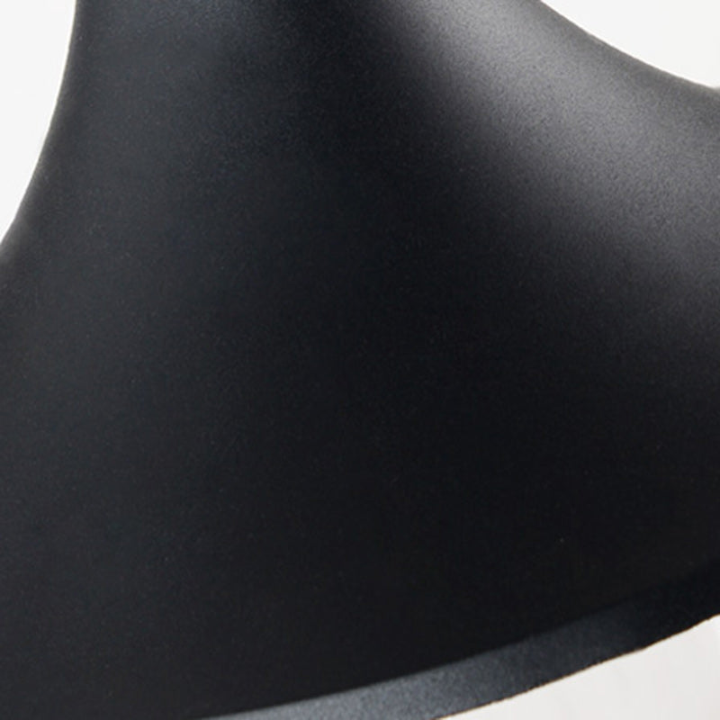 Zeitgenössische industrielle wasserdichte Aluminium-PVC-Kegel-Horn 1-Licht-Wandleuchte für Außenpatio 