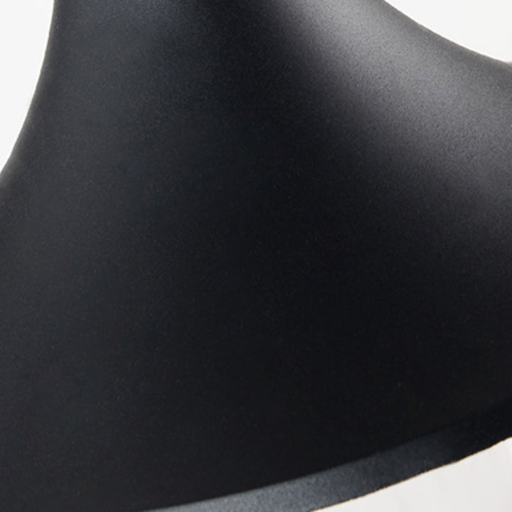 Zeitgenössische industrielle wasserdichte Aluminium-PVC-Kegel-Horn 1-Licht-Wandleuchte für Außenpatio 