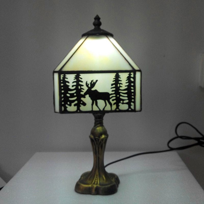Lámpara de Mesa de Un Solo Luz con Forma de Cono Metálico de Vidrio Tiffany Tradicional con Ciervo para Mesita de Noche 