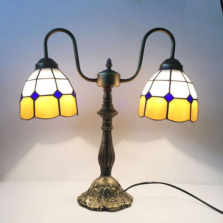 Lampe de table à 2 lumières en verre Tiffany traditionnel en résine de fer avec perles et col de cygne pour chevet 
