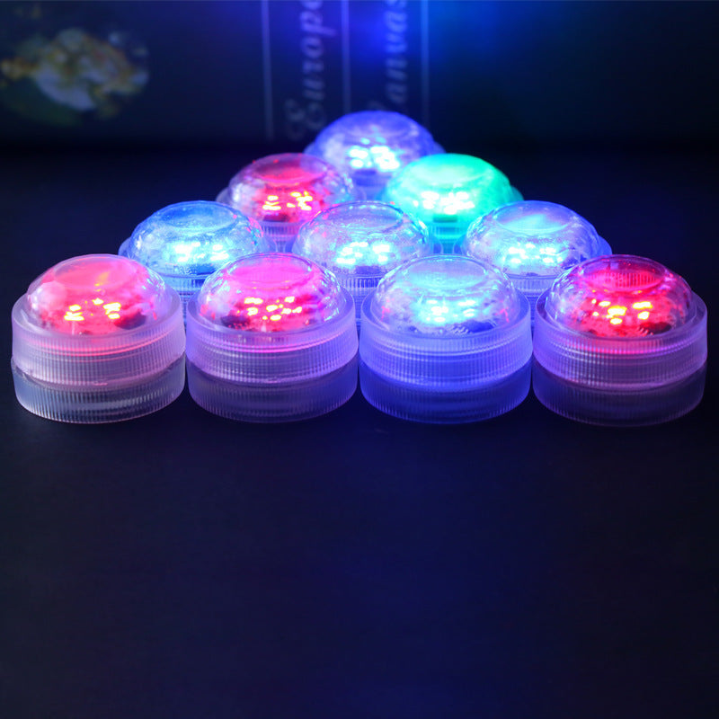 إضاءة LED تحت الماء مقاومة للماء ببطارية مستديرة PS بتصميم بسيط وحديث لإضاءة المناظر الطبيعية في الهواء الطلق للباحات الخارجية 