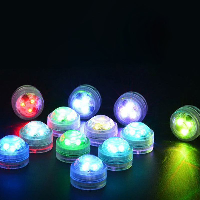إضاءة LED تحت الماء مقاومة للماء ببطارية مستديرة PS بتصميم بسيط وحديث لإضاءة المناظر الطبيعية في الهواء الطلق للباحات الخارجية 