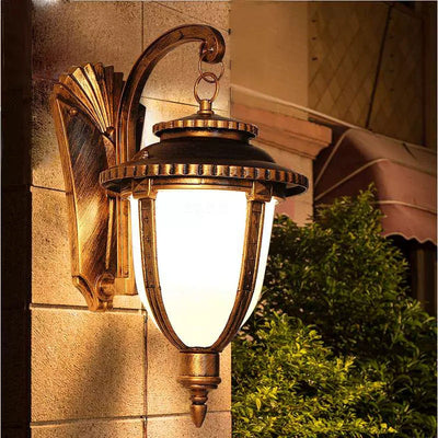 Lanterne de voiture en verre en aluminium étanche traditionnelle européenne à 1 lumière pour patio extérieur 