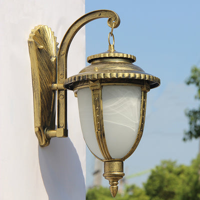 Lanterne de voiture en verre en aluminium étanche traditionnelle européenne à 1 lumière pour patio extérieur 