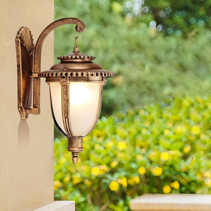 Lanterne de voiture en verre en aluminium étanche traditionnelle européenne à 1 lumière pour patio extérieur 