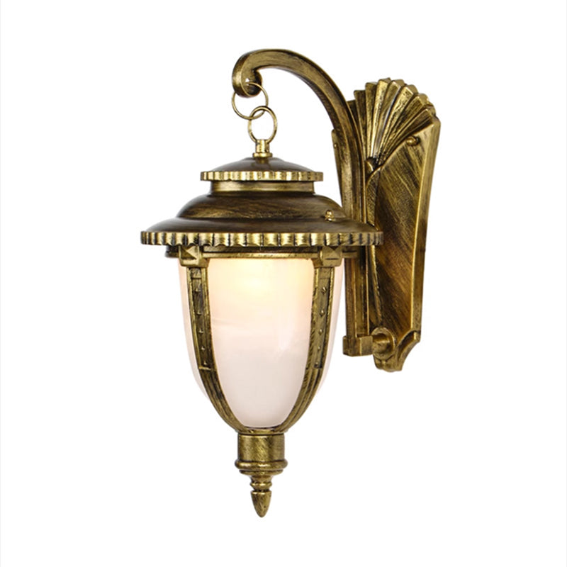 Lanterne de voiture en verre en aluminium étanche traditionnelle européenne à 1 lumière pour patio extérieur 