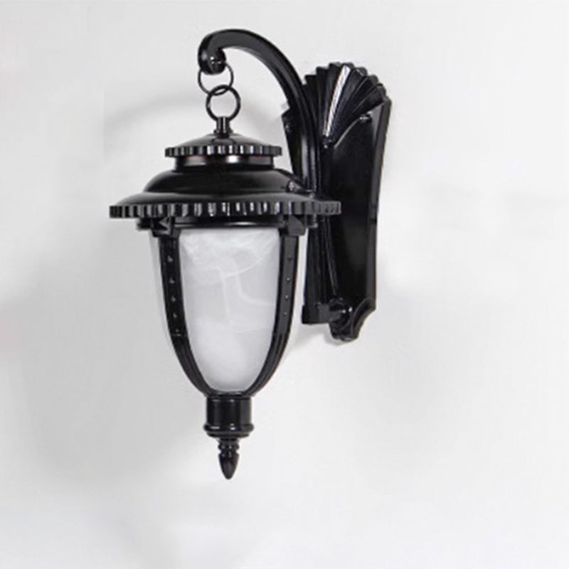 Lanterne de voiture en verre en aluminium étanche traditionnelle européenne à 1 lumière pour patio extérieur 