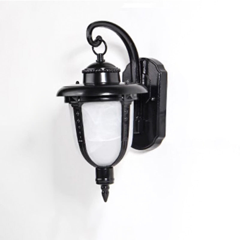Lanterne de voiture en verre en aluminium étanche traditionnelle européenne à 1 lumière pour patio extérieur 