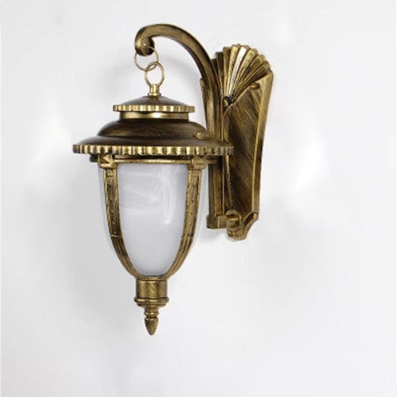 Lanterne de voiture en verre en aluminium étanche traditionnelle européenne à 1 lumière pour patio extérieur 
