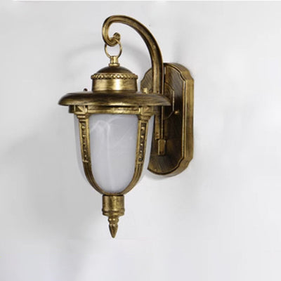 Lanterne de voiture en verre en aluminium étanche traditionnelle européenne à 1 lumière pour patio extérieur 