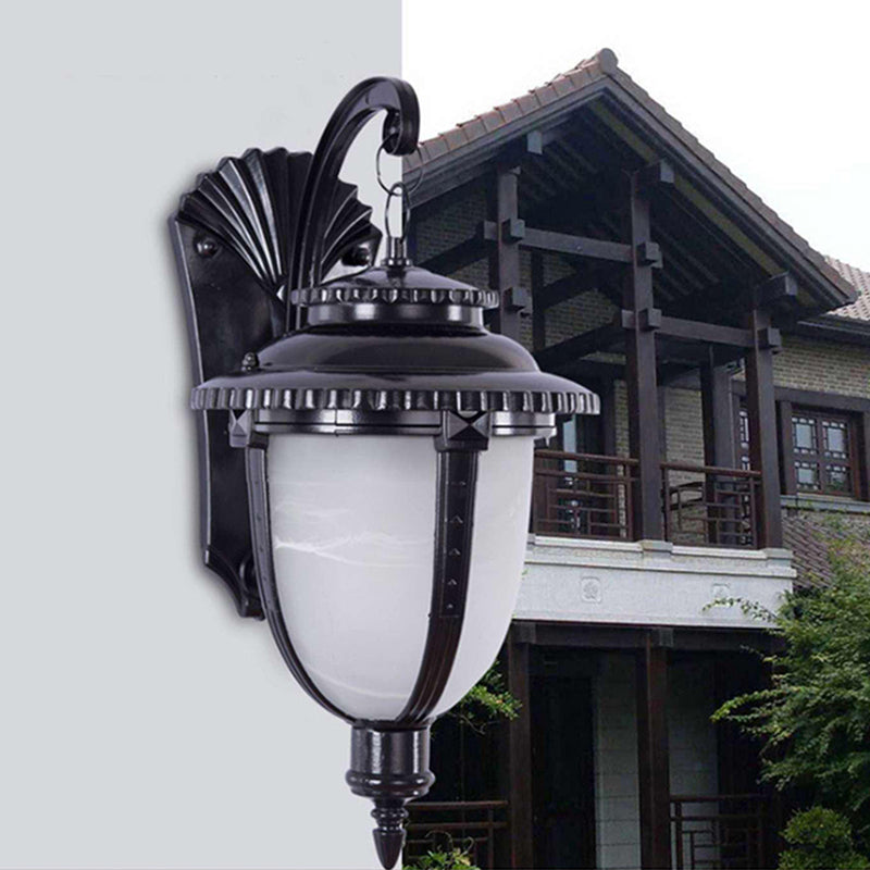 Lanterne de voiture en verre en aluminium étanche traditionnelle européenne à 1 lumière pour patio extérieur 