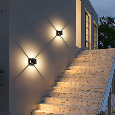 Applique Murale LED Cube en Aluminium ABS Étanche Solaire Minimaliste Moderne pour Patio Extérieur 