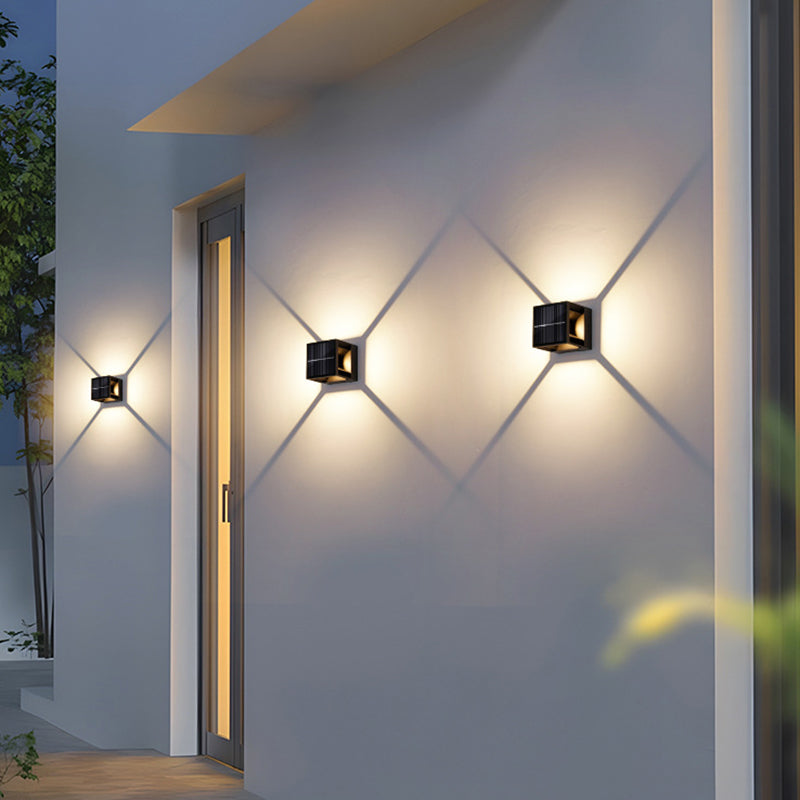 Applique Murale LED Cube en Aluminium ABS Étanche Solaire Minimaliste Moderne pour Patio Extérieur 
