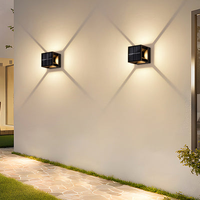 Applique Murale LED Cube en Aluminium ABS Étanche Solaire Minimaliste Moderne pour Patio Extérieur 