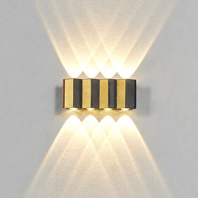 Lámpara de Aplique de Pared LED Impermeable de Aluminio Rectangular Doblada Hacia Arriba y Abajo de Simplicidad Moderna para Patio Exterior 