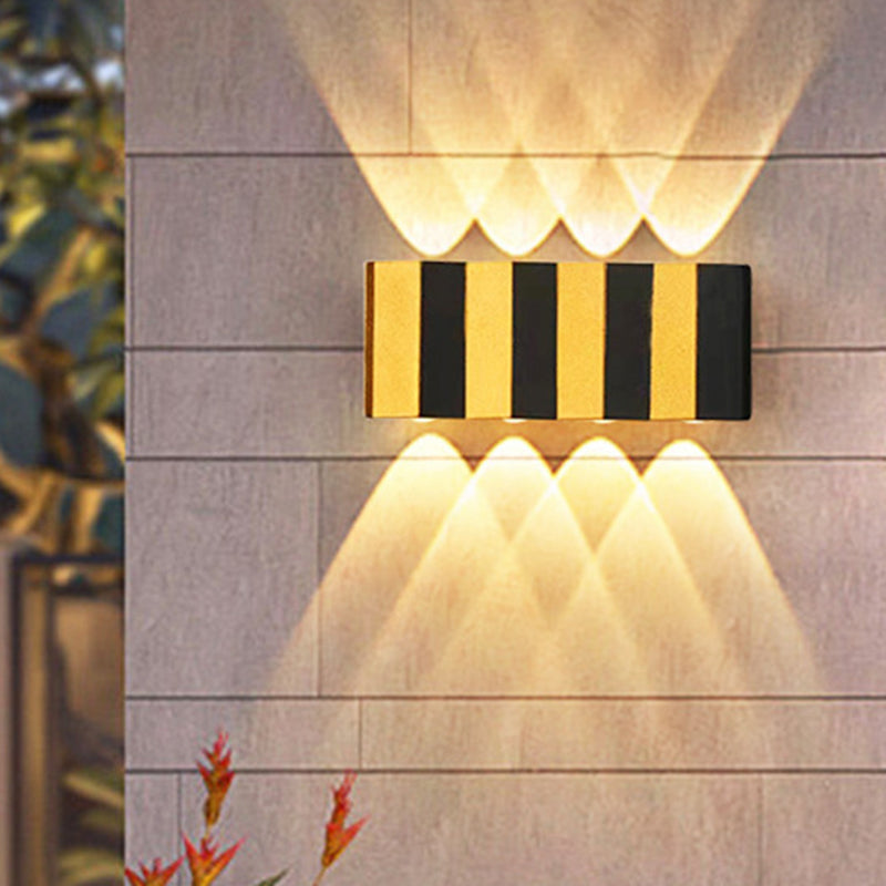 Lámpara de Aplique de Pared LED Impermeable de Aluminio Rectangular Doblada Hacia Arriba y Abajo de Simplicidad Moderna para Patio Exterior 