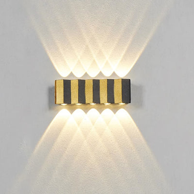 Lámpara de Aplique de Pared LED Impermeable de Aluminio Rectangular Doblada Hacia Arriba y Abajo de Simplicidad Moderna para Patio Exterior 
