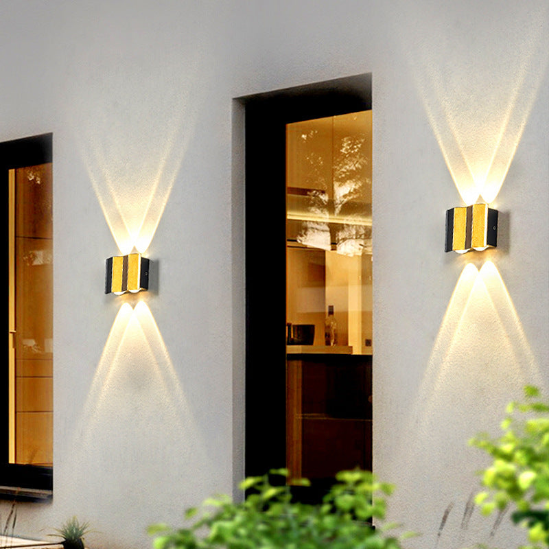 Lámpara de Aplique de Pared LED Impermeable de Aluminio Rectangular Doblada Hacia Arriba y Abajo de Simplicidad Moderna para Patio Exterior 