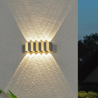 Lámpara de Aplique de Pared LED Impermeable de Aluminio Rectangular Doblada Hacia Arriba y Abajo de Simplicidad Moderna para Patio Exterior 