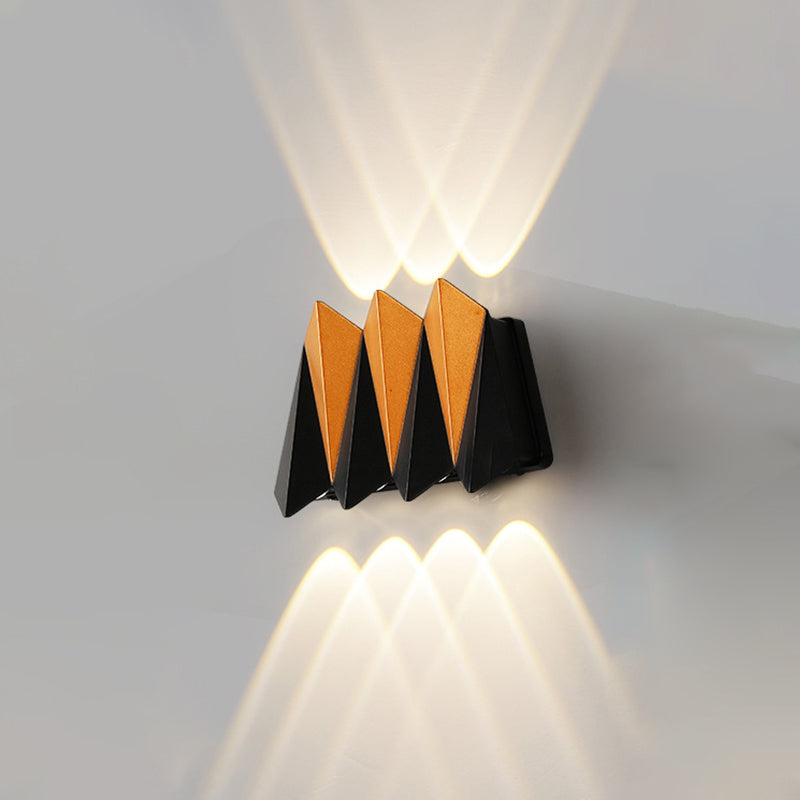 مصباح حائط LED مقاوم للماء من الألومنيوم المعاصر للإضاءة العلوية والسفلية للفناء الخارجي 