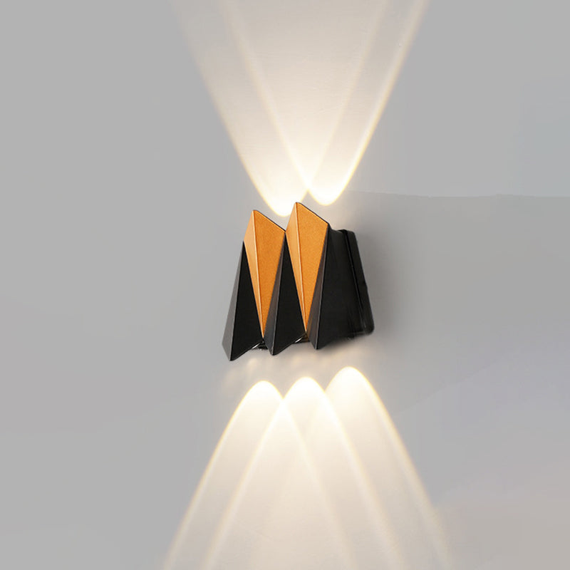 مصباح حائط LED مقاوم للماء من الألومنيوم المعاصر للإضاءة العلوية والسفلية للفناء الخارجي 