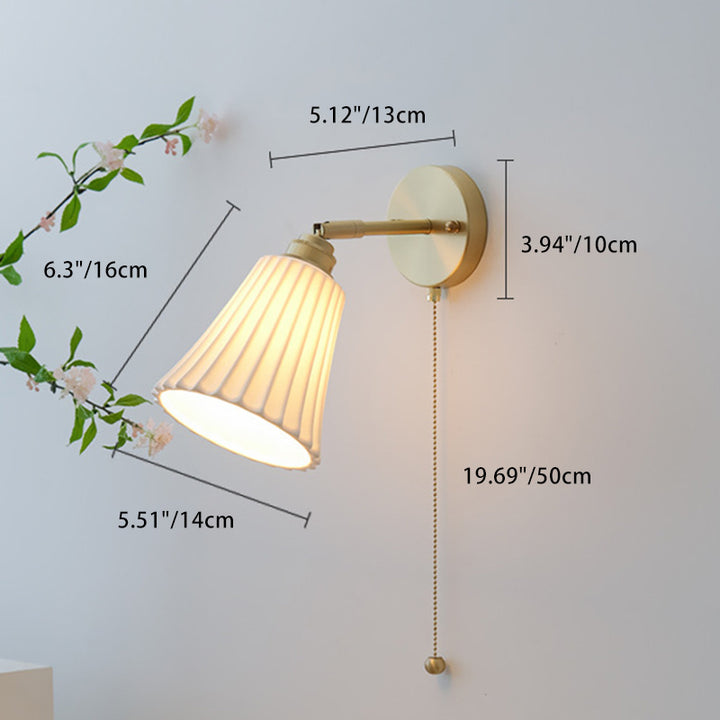 Lampe murale à 1 lumière avec interrupteur à glissière, corne réglable en céramique en laiton traditionnel français pour chevet 