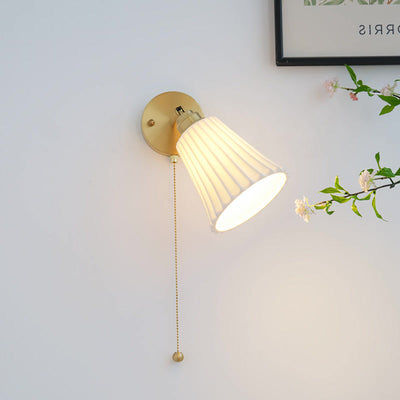 Traditionelle Französische Messing Keramik Verstellbare Horn Reißverschluss Schalter 1-Licht Wandleuchte Für das Bett 