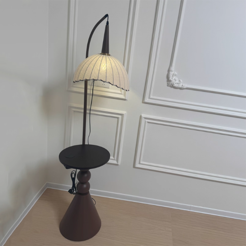 Zeitgenössische Retro Holz Eisen Stoff Kuppel Runde Regal 1-Licht Stehen Stehlampe Für Wohnzimmer 