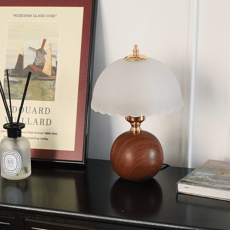 Lampe de table contemporaine nordique en céramique, métal, verre, boule, dôme, pétale à 1 lumière pour chevet 
