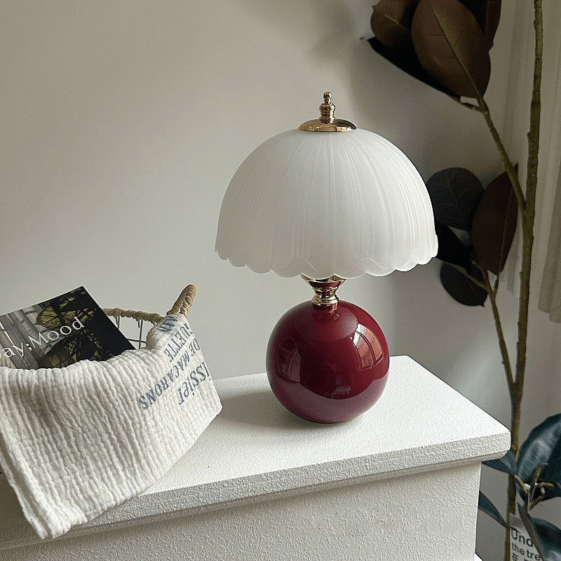 Lampe de table contemporaine nordique en céramique, métal, verre, boule, dôme, pétale à 1 lumière pour chevet 