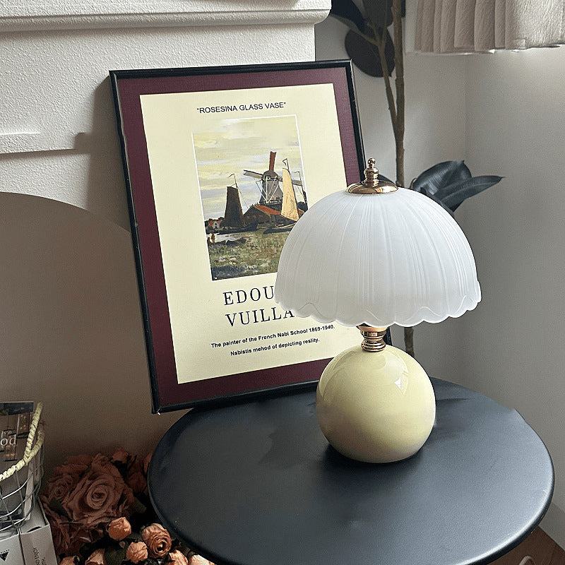 Lampe de table contemporaine nordique en céramique, métal, verre, boule, dôme, pétale à 1 lumière pour chevet 