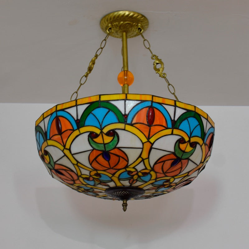 Traditionelle Tiffany-Kronleuchter mit Buntglas und Eisenkuppel, Pfirsichherzperlen, 3 Lichter, für Wohnzimmer 