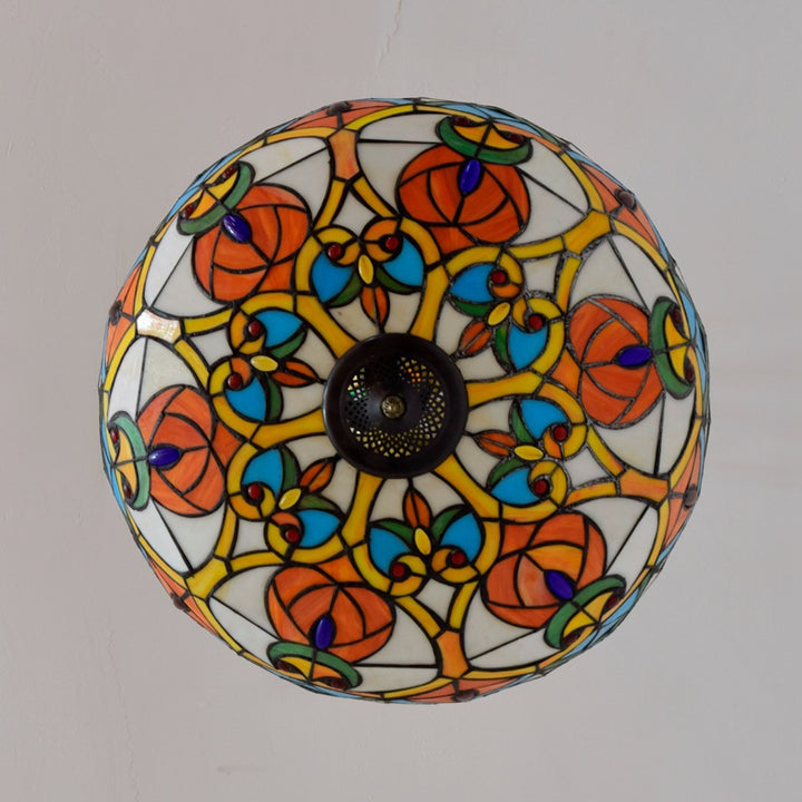 Traditionelle Tiffany-Kronleuchter mit Buntglas und Eisenkuppel, Pfirsichherzperlen, 3 Lichter, für Wohnzimmer 