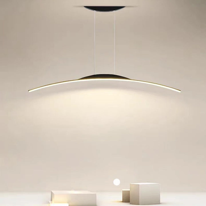 Moderne minimalistische Eisen-Aluminium-Silica-Streifen gebogene LED-Kronleuchter Insellicht für Esszimmer 