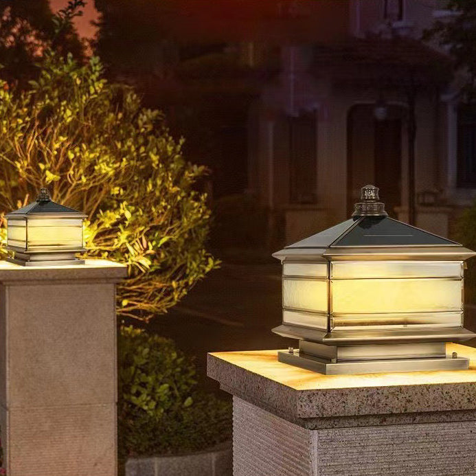 Iluminación de Paisaje LED al Aire Libre de Cilindro Cuadrado con Vidrio Esmerilado de Cobre a Prueba de Agua Solar Tradicional China para Patio Exterior 