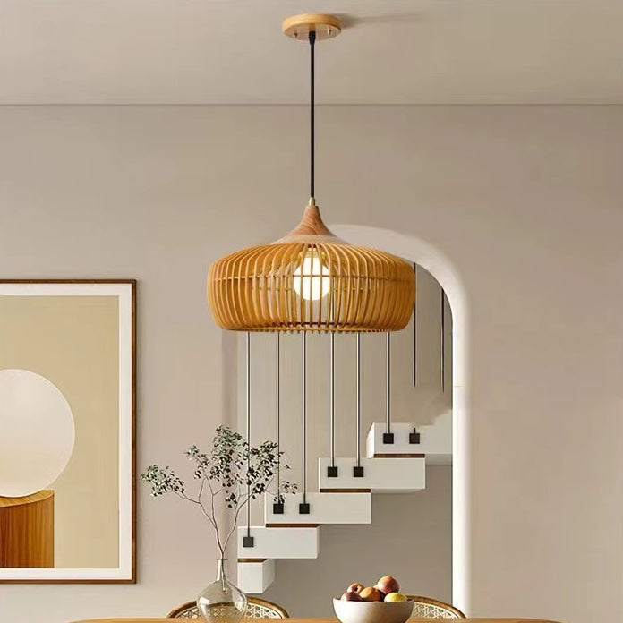Lanterne en laiton japonais traditionnel avec bois creux, suspension ronde à 1 lumière pour salle à manger 