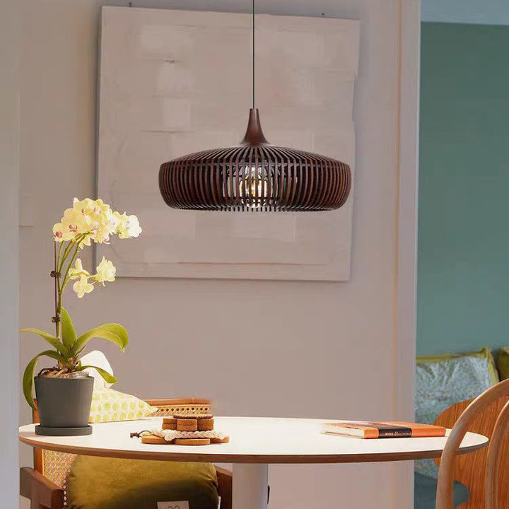 Lanterne en laiton japonais traditionnel avec bois creux, suspension ronde à 1 lumière pour salle à manger 
