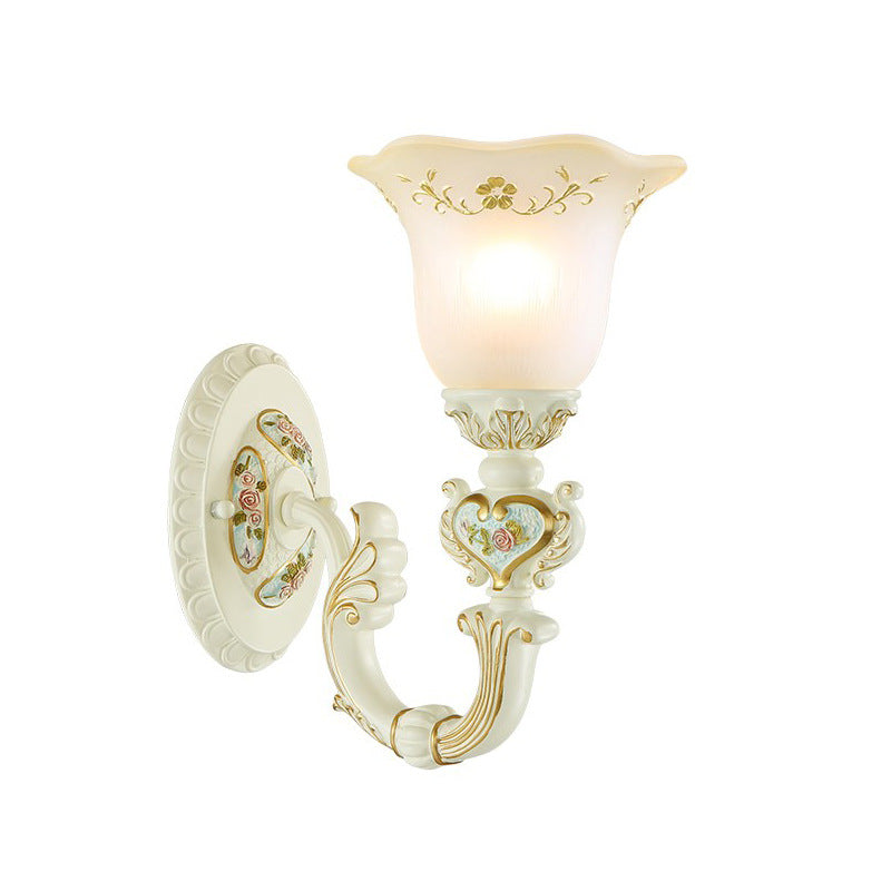 Applique murale à 1 lumière sculptée en résine traditionnelle européenne en verre floral pour chevet 