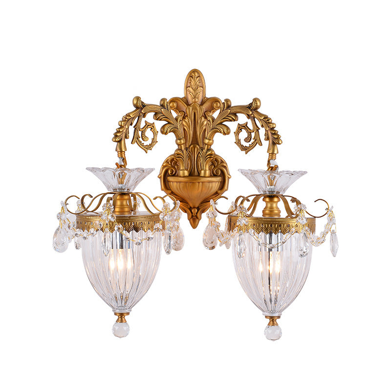 Traditionelle europäische Legierung Messing Glas Kristall tropfenförmige geschnitzte 1/2 Licht Wandlampe für Wohnzimmer 