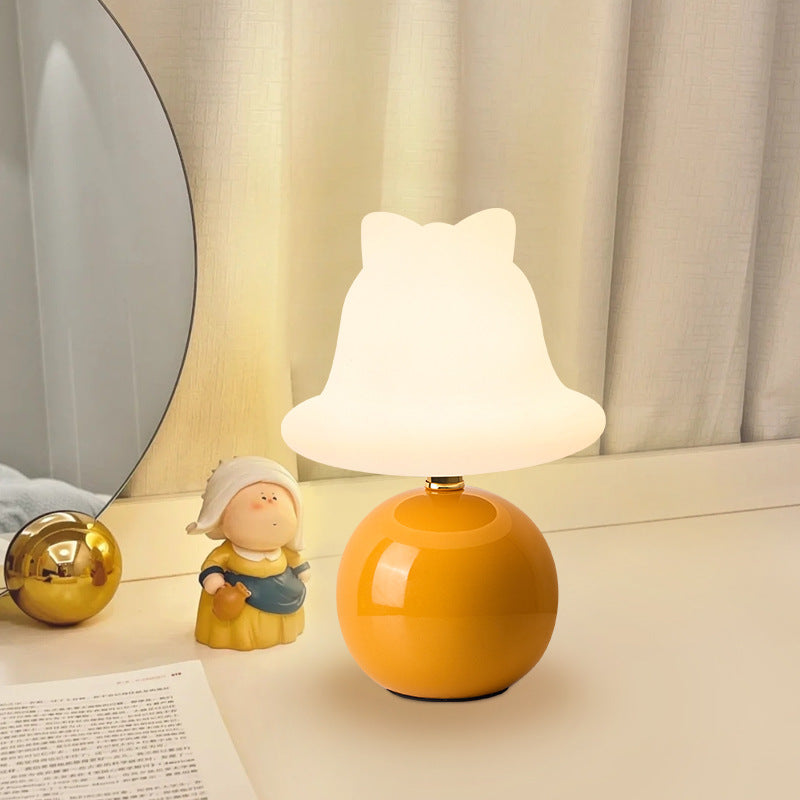 Lampe de table LED en céramique PVC USB avec cloche à bille de simplicité moderne pour chevet 