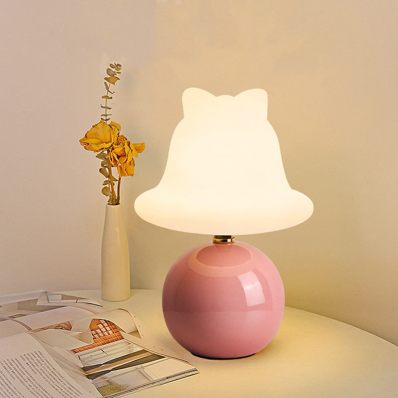Lampe de table LED en céramique PVC USB avec cloche à bille de simplicité moderne pour chevet 