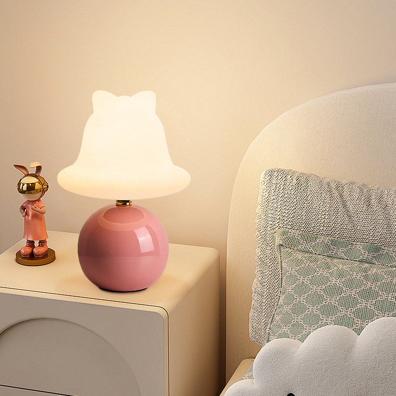 Lampe de table LED en céramique PVC USB avec cloche à bille de simplicité moderne pour chevet 