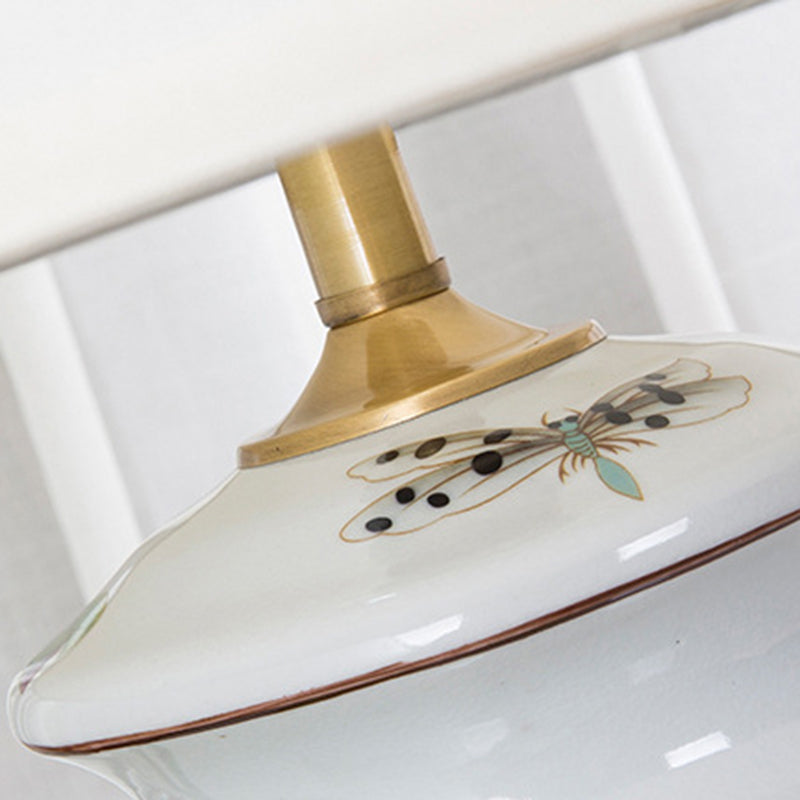 Lampe de table à 1 lumière avec peinture de feuille conique en pot en céramique de cuivre en tissu chinois traditionnel pour chevet 
